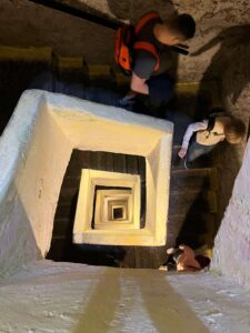 Co zobaczyć w Neapolu? Na pewno warto odwiedzić podziemia miasta